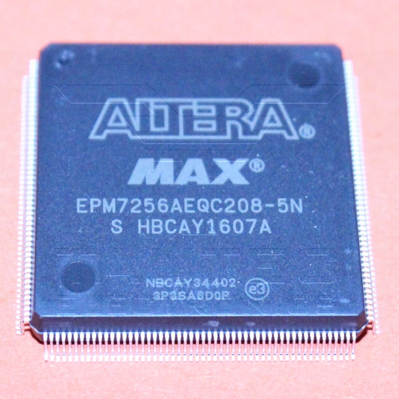 EPM7256AEQC208-5N